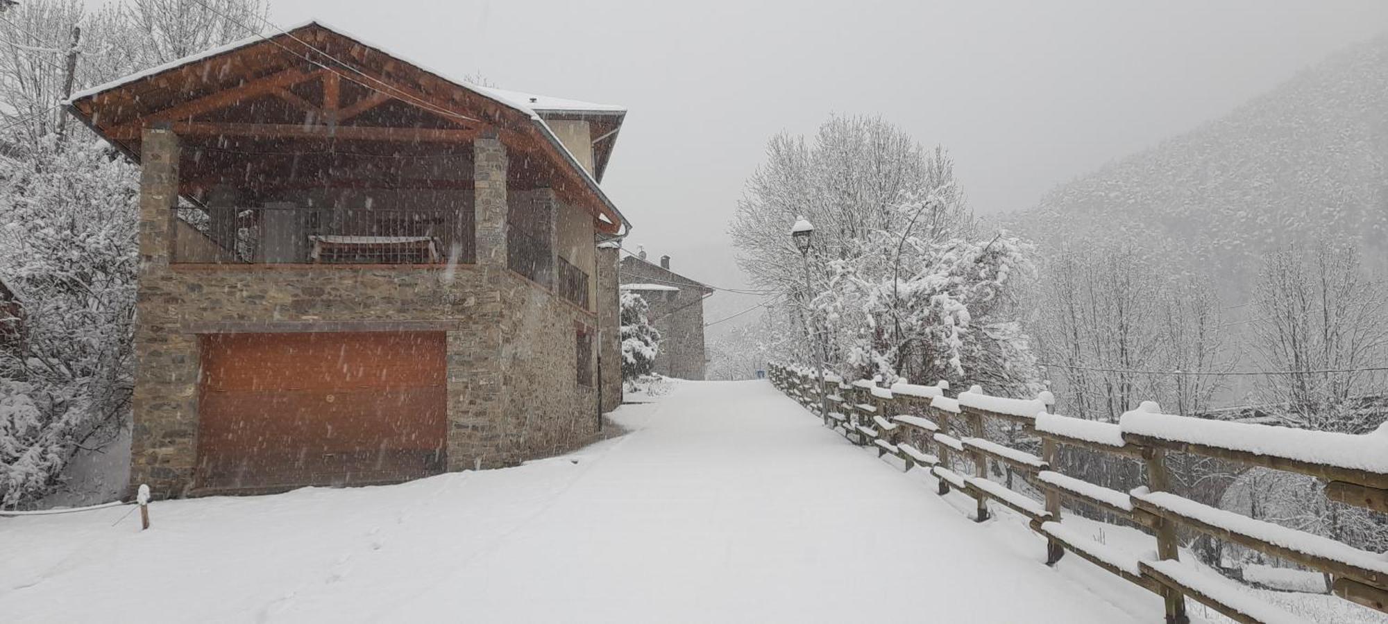 Bed and Breakfast Cal Calau Vega Planoles  Exterior foto